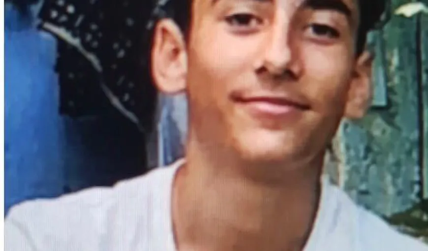Adolescent de 15 ani, răpit din maşina tatălui. Autorităţile sunt în alertă VIDEO