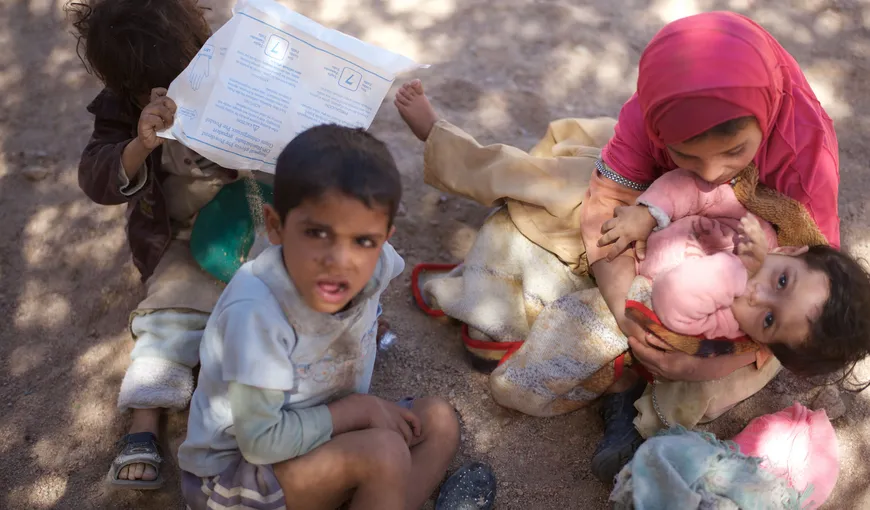 Aproximativ 85.000 de copii au murit de malnutriţie din cauza crizei din Yemen (Salvaţi Copiii)