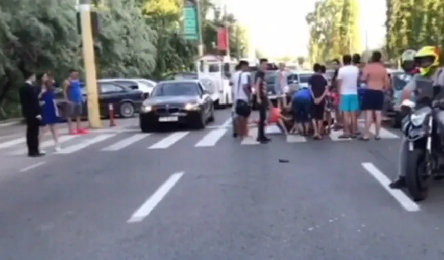 Doi adolescenţi au fost loviţi de o maşină pe o trecere de pietoni din Mamaia. UPDATE: Şoferul FUGAR a fost identificat