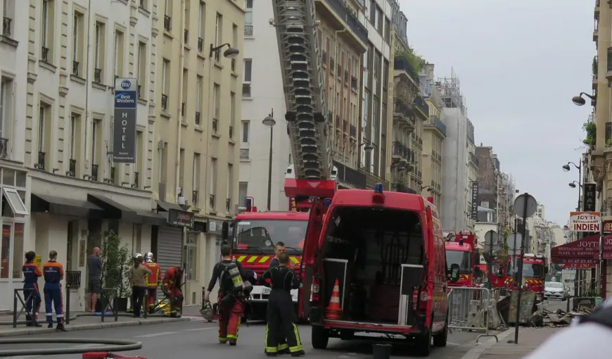 Turişti români evacuaţi de URGENŢĂ dintr-un hotel parizian cuprins de flăcări. Un copil este rănit