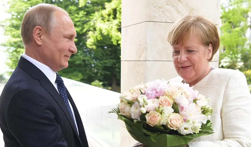 Putin se întâlneşte cu Merkel sâmbătă, la Castelul Meseberg
