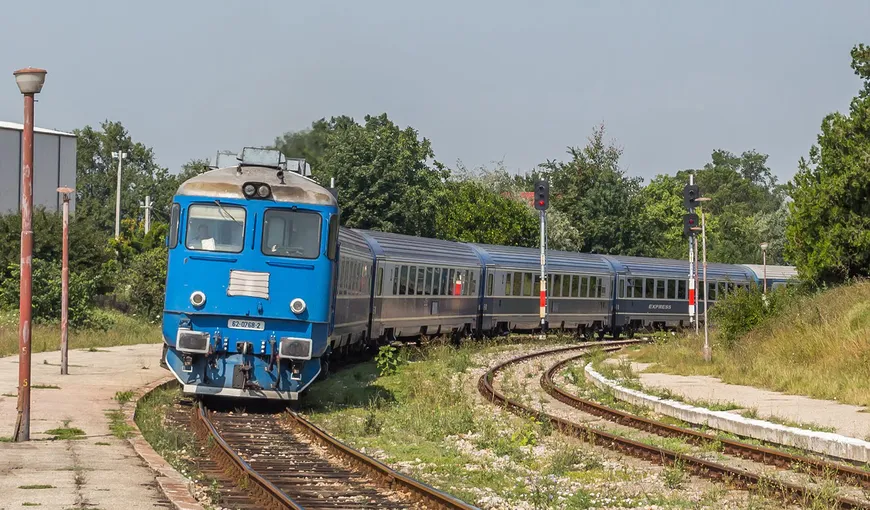 Circulaţie feroviară blocată pe magistrala 400 Braşov – Satu Mare după ce locomotiva unui tren s-a defectat