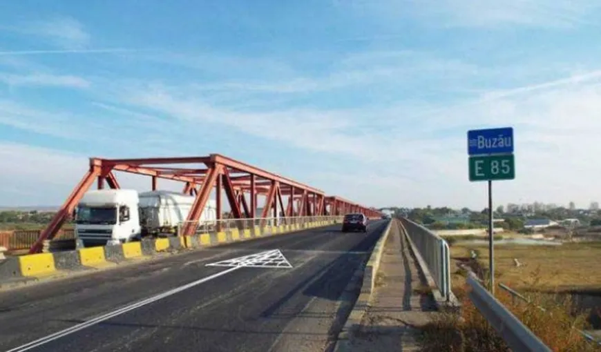 Podul de la Mărăcineni, închis în aprilie pentru lucrări, a fost redeschis