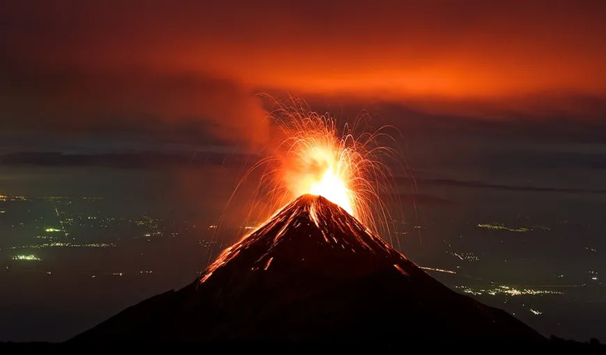 Erupţie puternică a vulcanului Fuego, zborurile aeriene au fost anulate