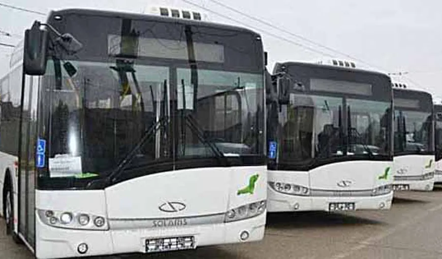 Primăria Timişoara a închiriat şapte autobuze Primăriei Deva, după ce aceasta a suspendat contractul cu firma care asigura transportul