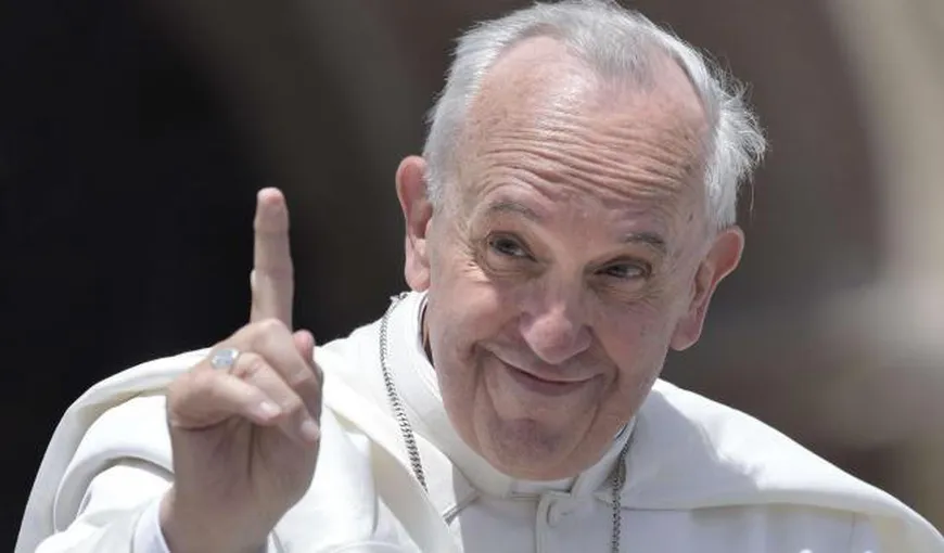 Papa Francisc, mesaj pentru angajaţii din saloanele de coafură: Evitaţi bârfele