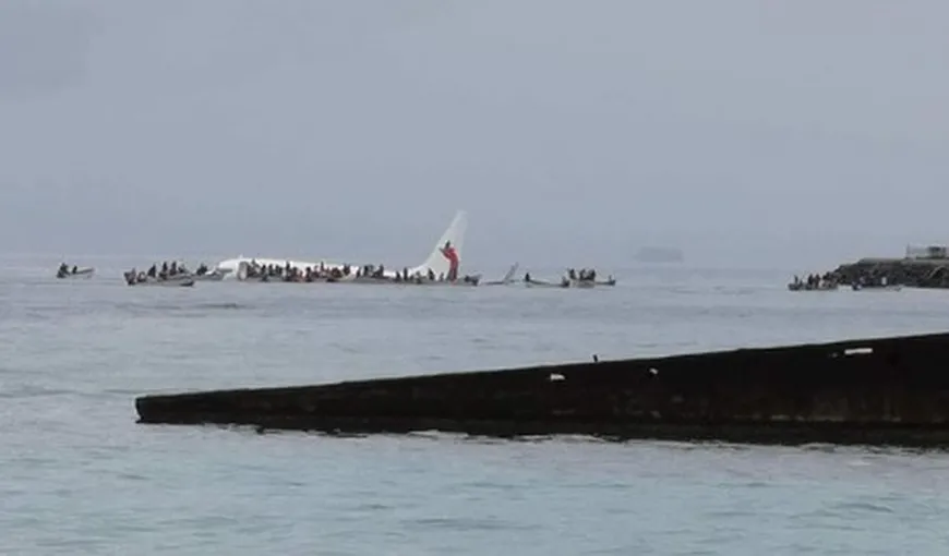 Un avion cu 47 de pasageri s-a prăbuşit în Oceanul Pacific VIDEO