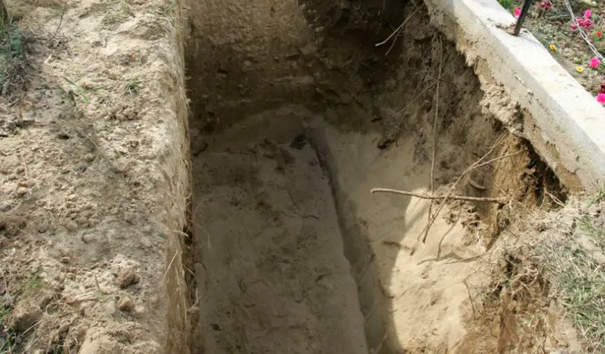 Un bărbat declarat mort s-a trezit înainte să fie înmormântat. Totul a fost filmat cu telefonul VIDEO