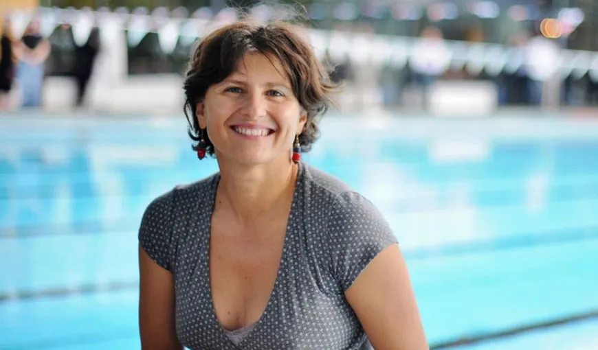 Roxana Mărăcineanu, ministru al Sportului în Franţa, umilită. Un ziarist a insinuat că ar putea fura banii strânşi pentru o înotătoare