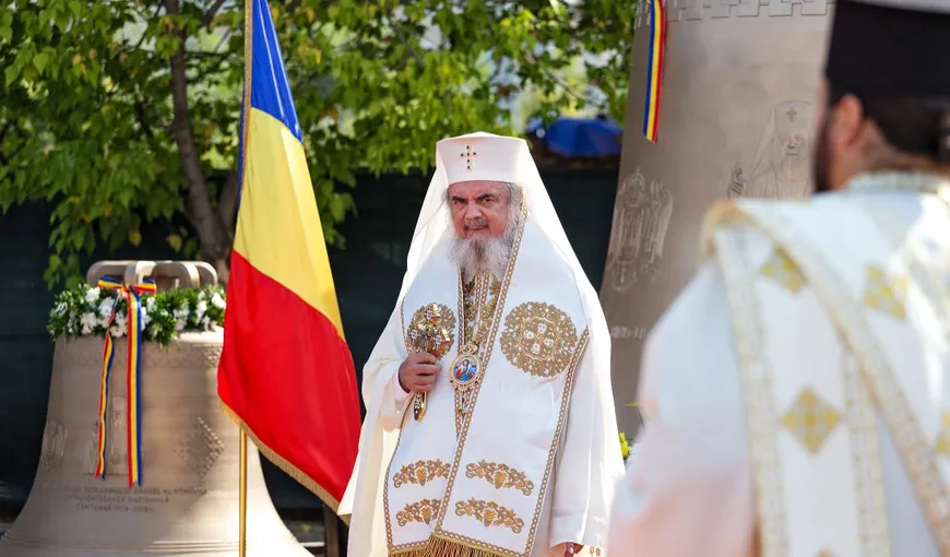 Patriarhul Daniel a sfinţit clopotele Catedralei Naţionale