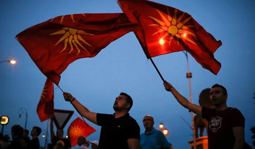 Macedonia: Parlamentul a votat în favoarea schimbării numelui ţării