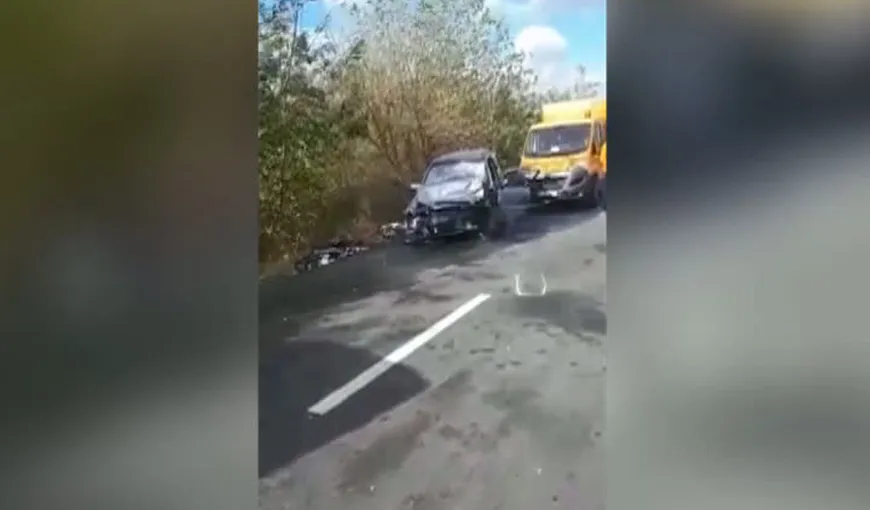 O persoană a murit în urma coliziunii frontale între un microbuz de călători şi un autoturism, pe şoseaua Brăila – Galaţi