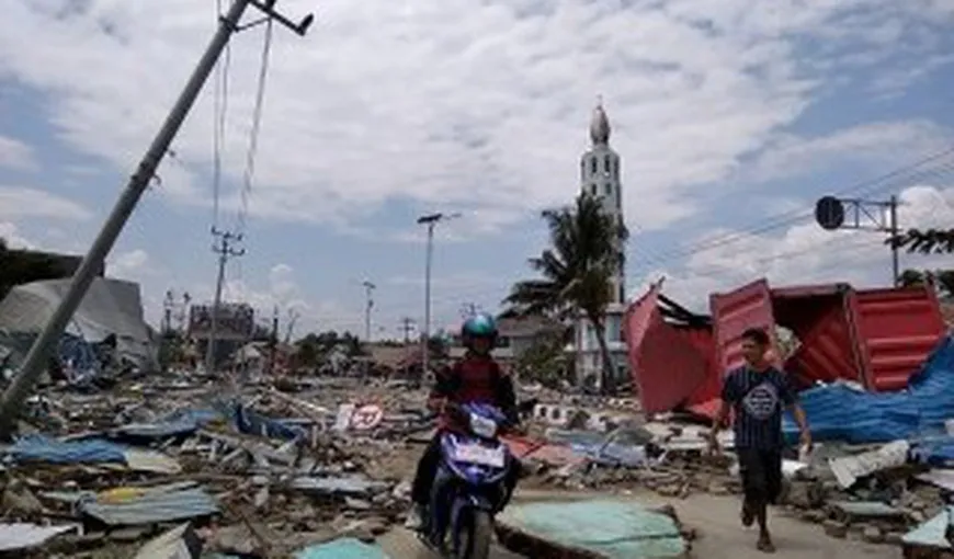 Bilanţul tsunamiului care a lovit Indonezia a crescut la 429 de morţi UPDATE