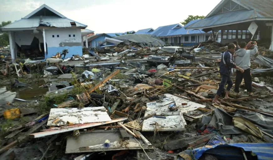 După tsunami, potopul. Ploi torenţiale îngreunează viaţa salvatorilor în Indonezia