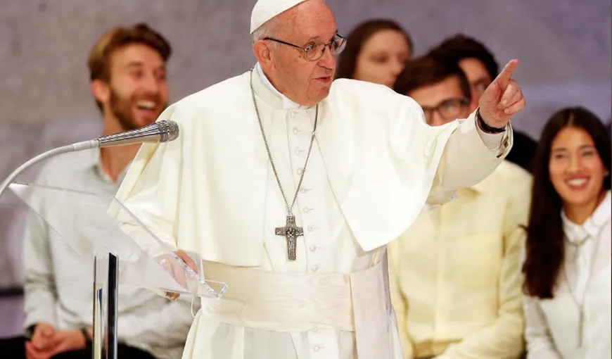 Papa Francisc a căzut. Suveranul Pontif se îndrepta spre reşedinţa de la Vatican