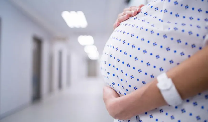 O femeie din Satu Mare a rămas însărcinată la 61 de ani. Mai are acasă 14 copii