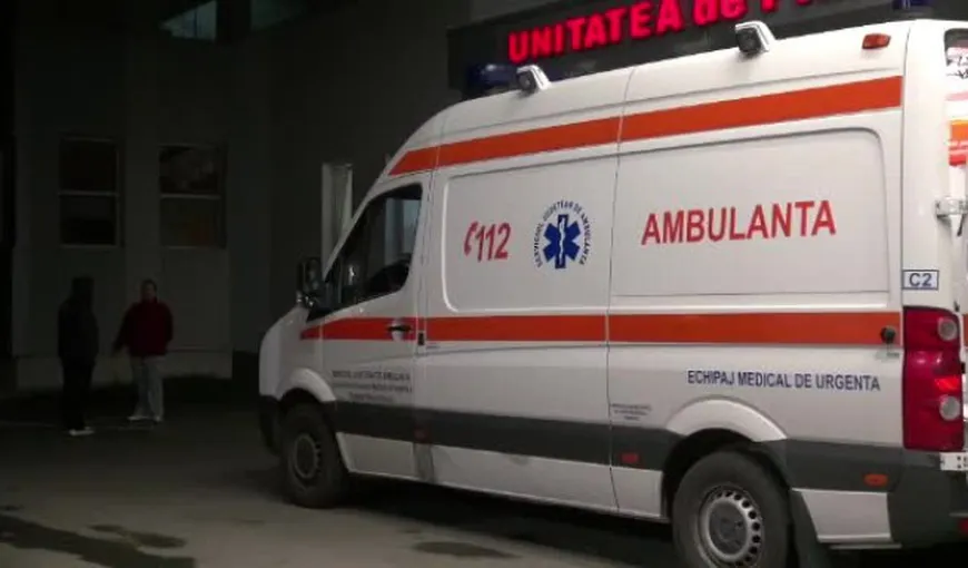 Explozie într-un bloc din municipiul Roman. Un bărbat a fost grav rănit