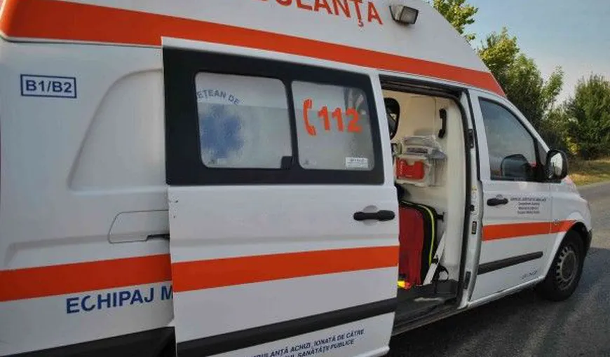 Accident în Ialomiţa: trei persoane au fost rănite după ce un autoturism a intrat în coliziune cu o autoutilitară