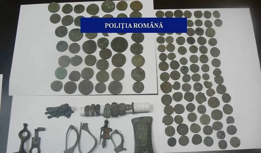 Obiecte arheologice, care ar putea face parte din patrimoniul cultural naţional, confiscate de poliţişti de la un bărbat din Dolj