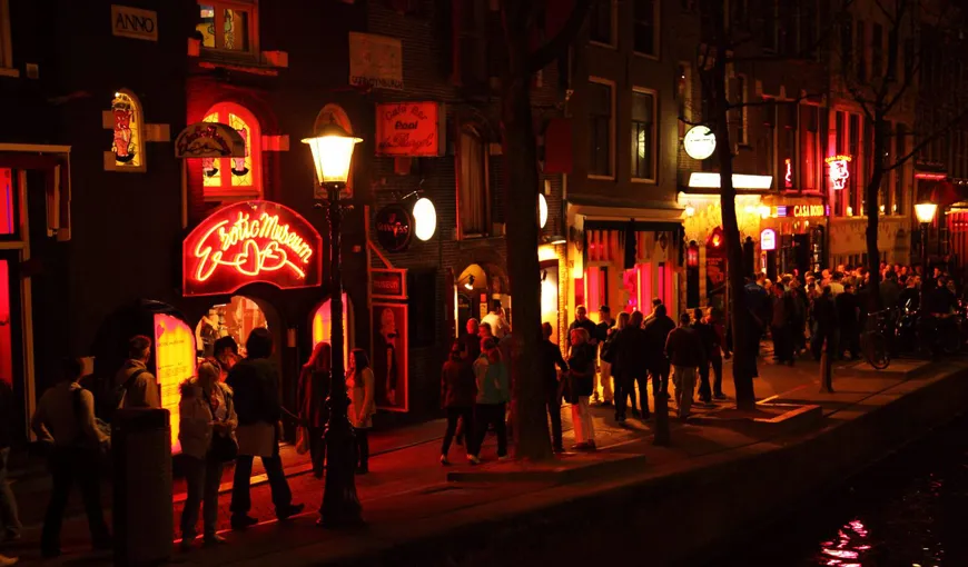 5 curiozităţi despre Cartierul roşu din Amsterdam