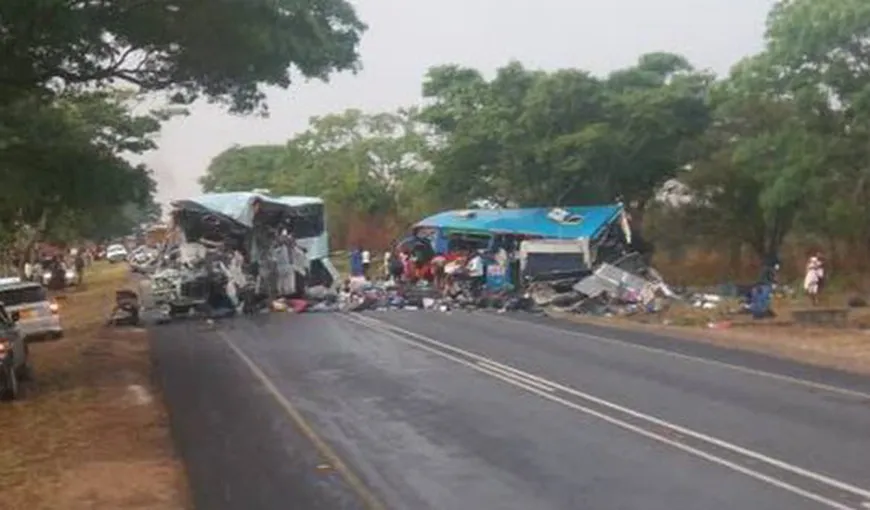 Accident terbil, 47 de persoane au murit după ce două autobuze s-au ciocnit frontal