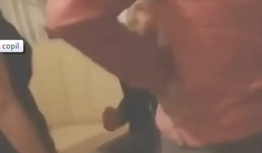 Caz şocant la Iaşi. Adolescent lovit şi pus să bea urină după o dispută cu o fată VIDEO