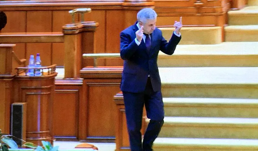 Liberalii vor să-i taie din indemnizaţia de deputat lui Florin Iordache pentru gestul obscen din Parlament
