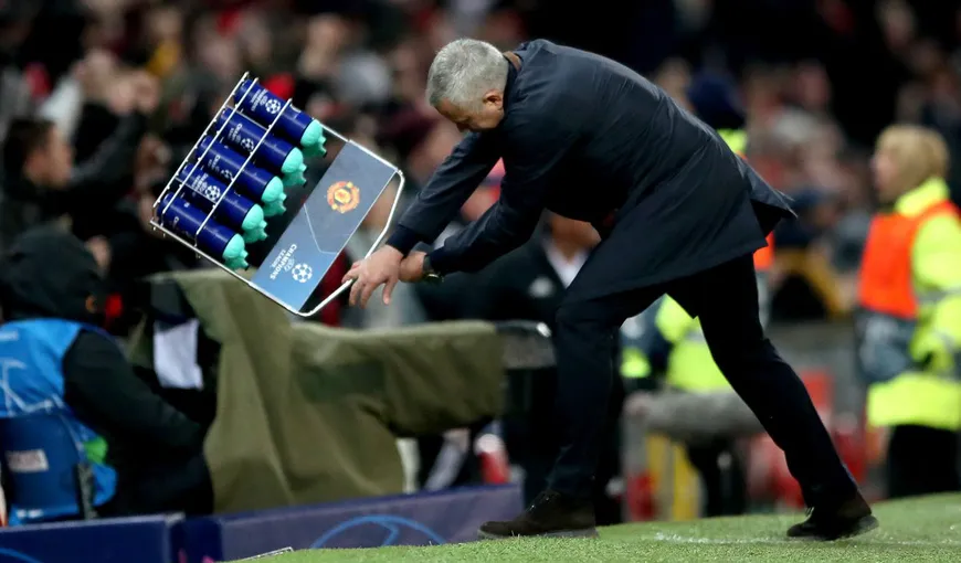 Reacţia lui Jose Mourinho după ce Manchester United a înscris în prelungiri. Portughezul a făcut prăpăd VIDEO