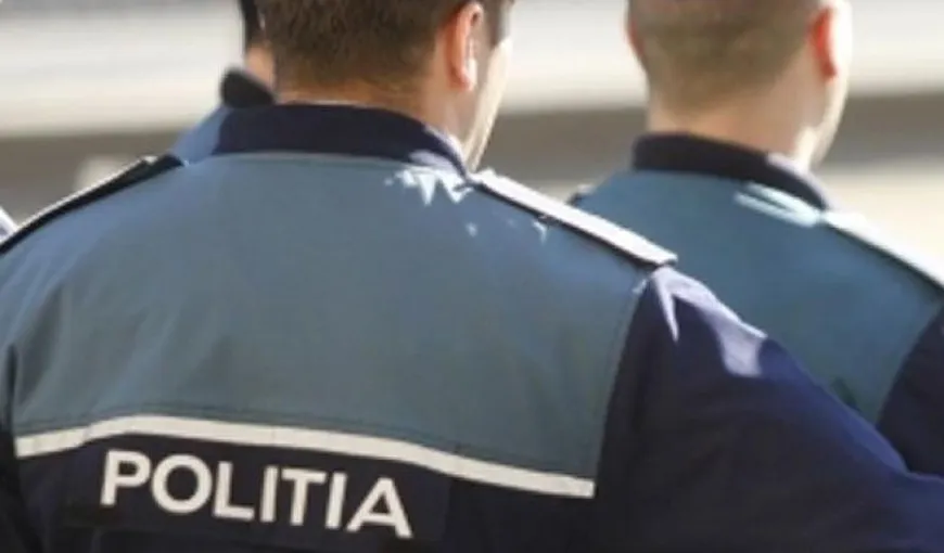 Trei poliţişti au fost agresaţi într-o secţie de poliţie din Craiova după un conflict pentru nişte locuri de parcare