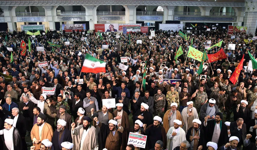 Mii de iranieni protestează faţă de sancţiunile americane impuse ţării lor
