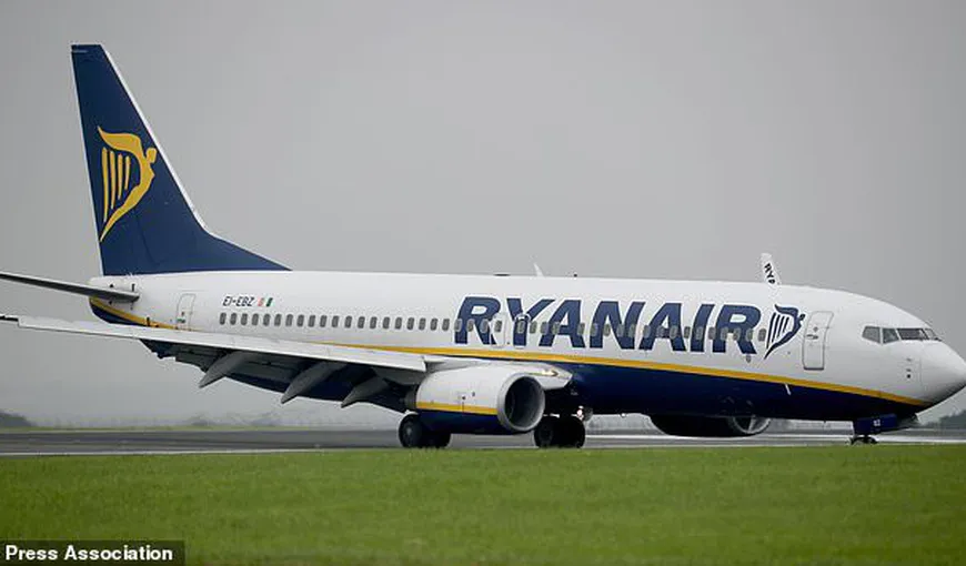 Ryanair schimbă regulile privind bagajele de mână. De acum va fi gratuită doar o mică geantă personală
