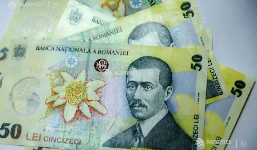 VEŞTI BUNE! O treime dintre companiile din România au în plan acordarea de prime în bani angajaţilor, de sărbători