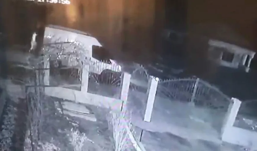 Un şofer care a ucis un bărbat, în Dâmboviţa, a fost filmat când fugea de la locul accidentului