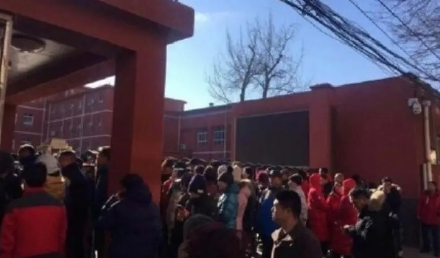 Un bărbat înarmat cu un ciocan a intrat într-o şcoală, în China. 20 de elevi au fost răniţi