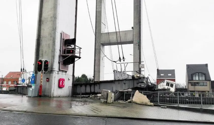 Pod prăbuşit în Belgia, pe canalul Bruxelles – Willebroek