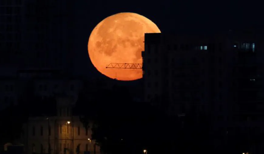 Super Luna sângerie a lupului, duminică noaptea. Eclipsa totală de Lună, vizibilă luni dimineaţă în România