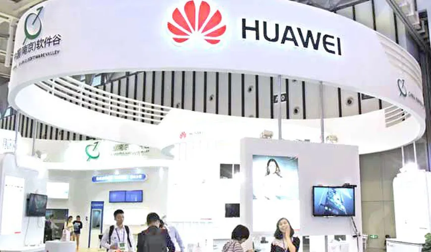 Angajaţi Huawei, sancţionaţi pentru că au trimis mesaje de Anul Nou pe contul oficial de Twitter al companiei