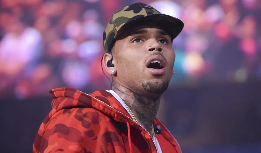 Chris Brown, fostul iubit al Rihannei, arestat în Franţa. Rapper-ul e acuzat de viol