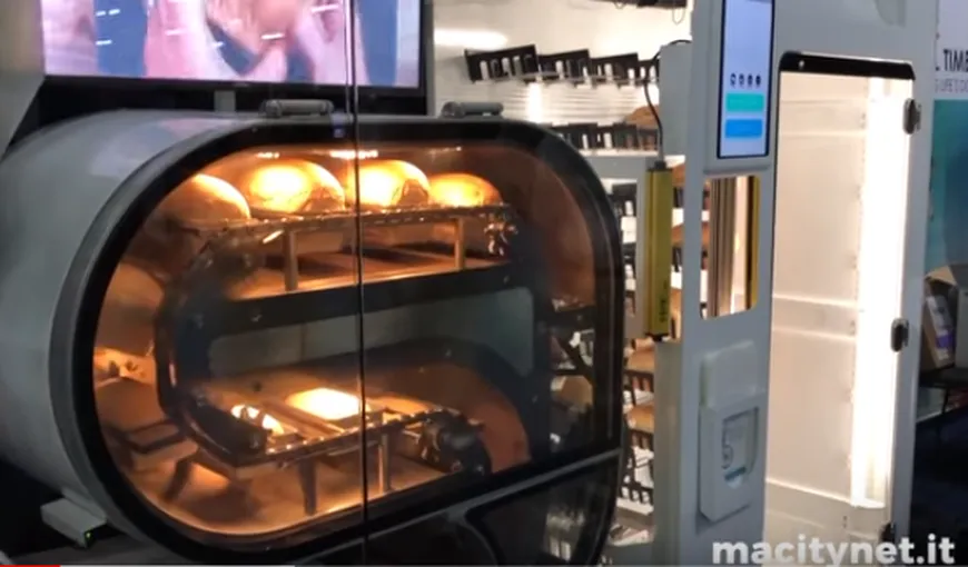 CES 2019. Cum funcţionează tonomatul care face pâine caldă VIDEO
