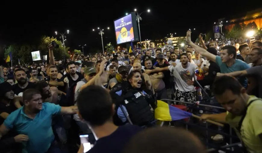 Protestatarii care au bătut o jandarmeriţă la mitingul diasporei din 10 august au fost eliberaţi