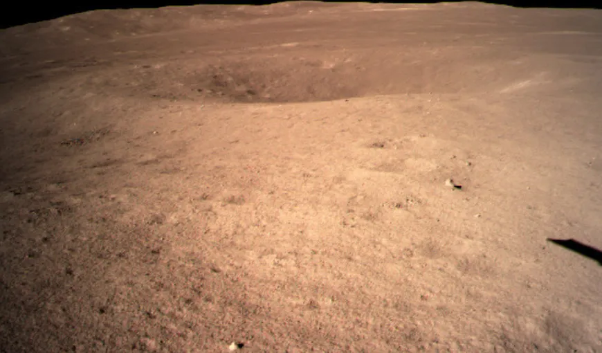 Primele imagini din istorie de pe faţa nevăzută a Lunii. Sonda chineză Change 4 a aselenizat VIDEO