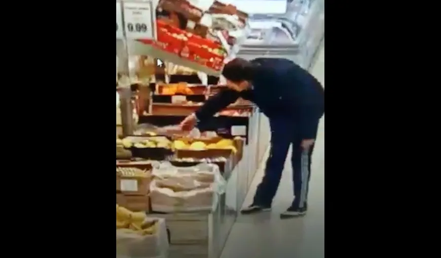 ŞEF DIN POLIŢIA OLT, filmat într-un supermarket în timp ce degusta din fructele de pe rafturi VIDEO