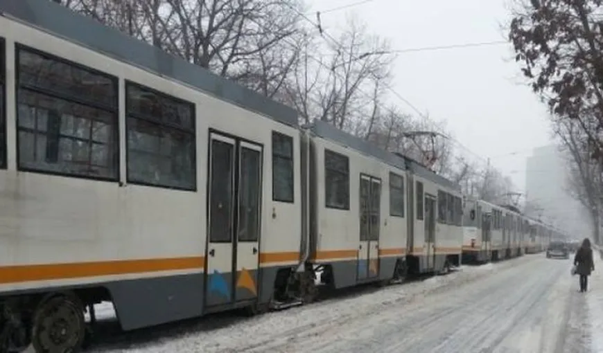 Decizie radicală: troleibuzele din București, retrase în depouri din cauza poleiului