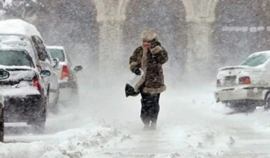 Avertizare meteo pentru aproape toată ţara: Revin ninsorile şi viscolul