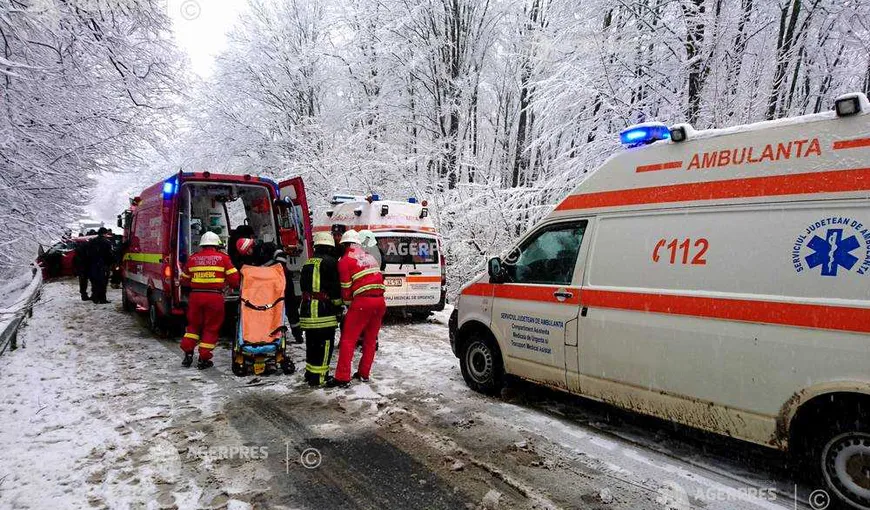 Neamţ. Accident cu trei victime în urma coliziunii între două autoturisme pe DN15