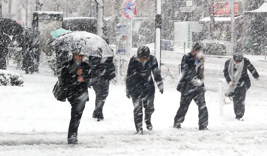 PROGNOZA METEO: Ninsori, viscol şi ploi după temperaturi de 15 grade, inclusiv în Bucureşti