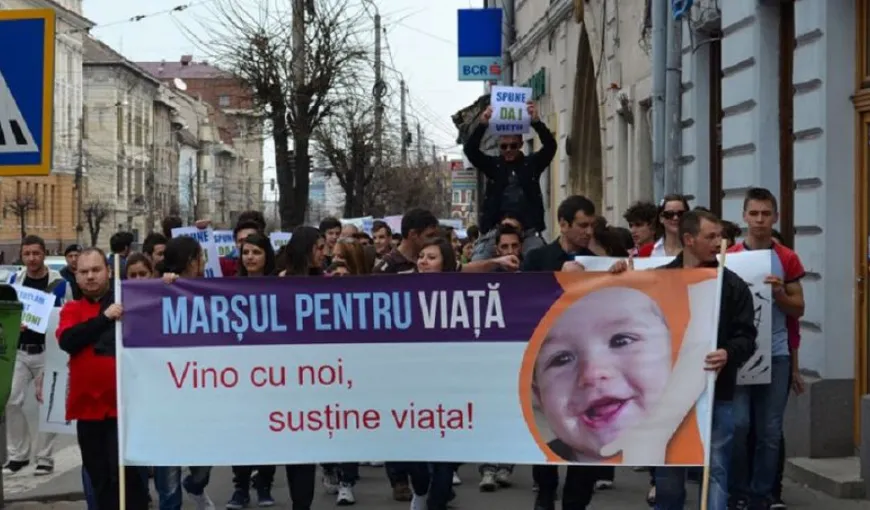 „Marş pentru viaţă”, sâmbătă, în cinci sute de localităţi din România şi Republica Moldova
