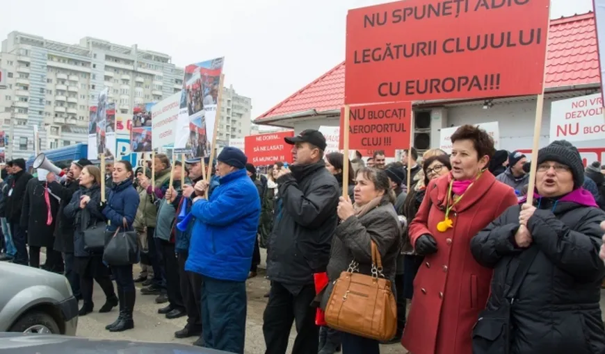 Protest al angajaţilor Aeroportului Avram Iancu din Cluj faţă de acţiunile Consiliului Judeţean