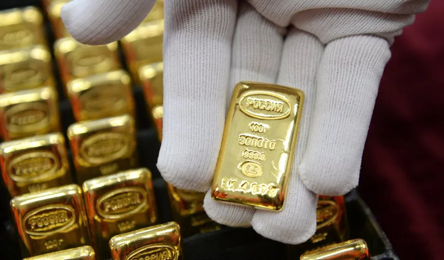 Rusia declanşează goana după aur. În fiecare lună cumpără 30 de tone din preţiosul metal
