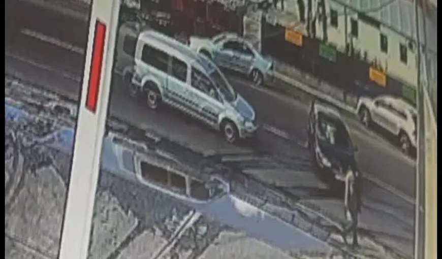 Accident surprins de camerele de supraveghere, la Buzău. Trei maşini au fost implicate VIDEO